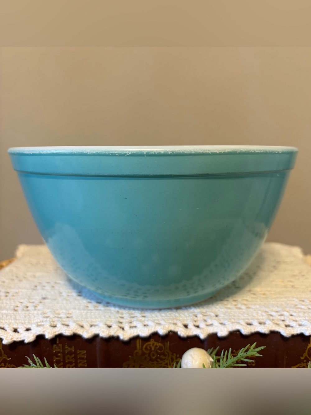 Vintage Pyrex Robin’s Egg Blue 1/2 Quart Mixing Bowl